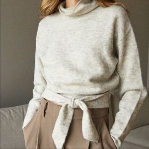 Aritzia Lorin cropped sweater